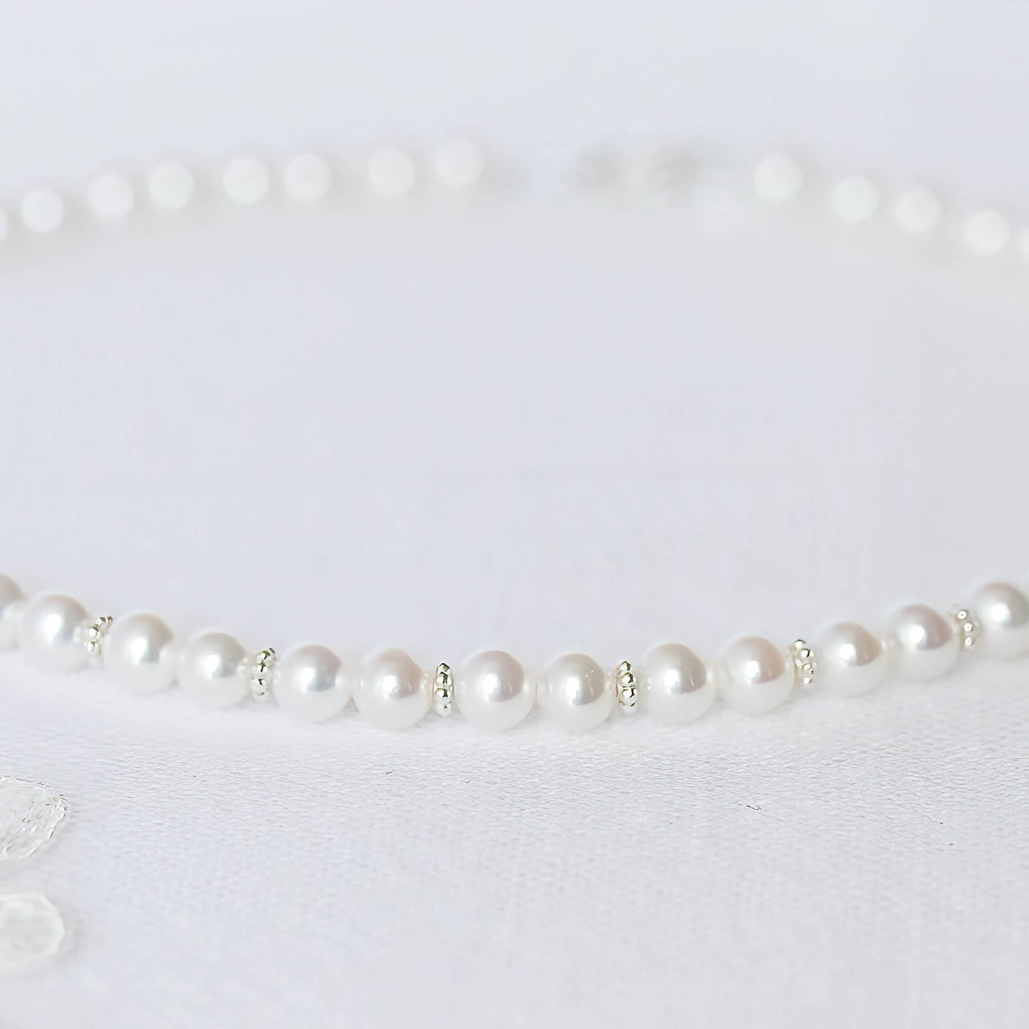 Precious Pearls Necklace in Silver