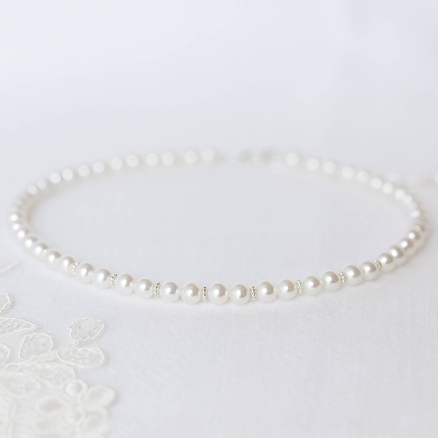 Precious Pearls Necklace in Silver