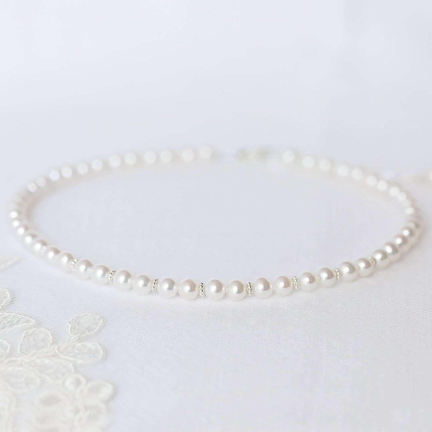 Precious Pearls Necklace in Silver
