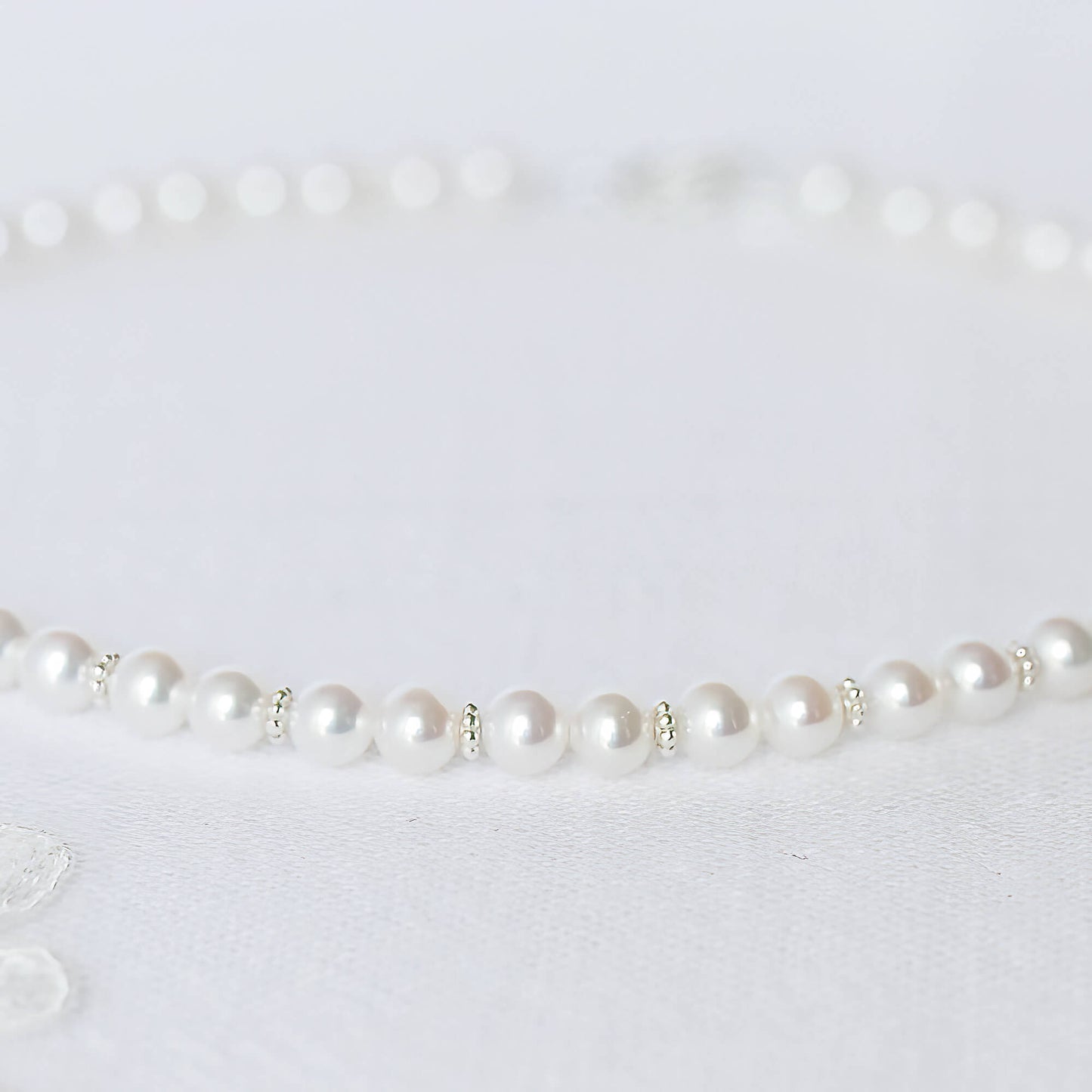Precious Pearls Necklace
